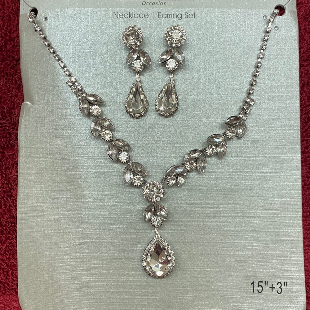 Necklace & Earring set